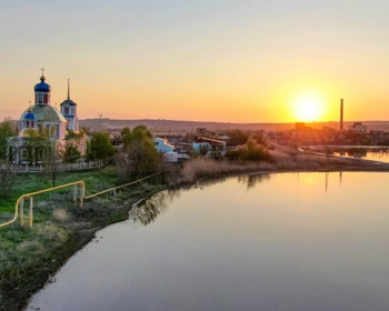 Рай на передовій. Як за 20 кілометрів від фронту солоне озеро дарує бійцям рідкісну мить відпочинку