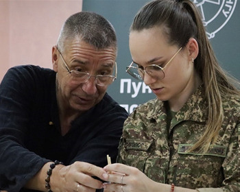 "Сяючий шлях" Володимира Мамалиги: як ветеран створив безпечний простір для військових в Черкасах