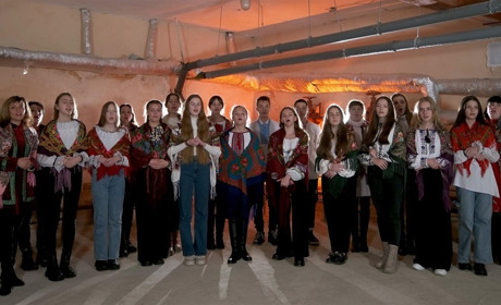 «Колядки з бомбосховищ»: калинівчани взяли участь різдвяному телепроєкті