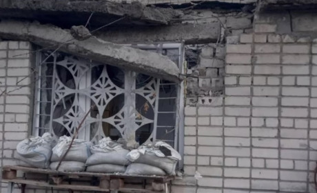 Вночі окупанти атакували Херсон: поранено співробітницю патрульної поліції