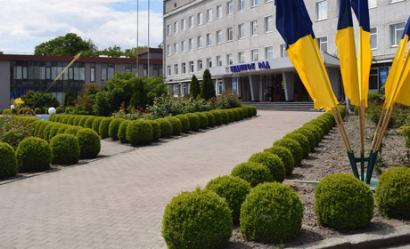 "Базова кухня", допомога військовим та пільговий проїзд: сесія міськради