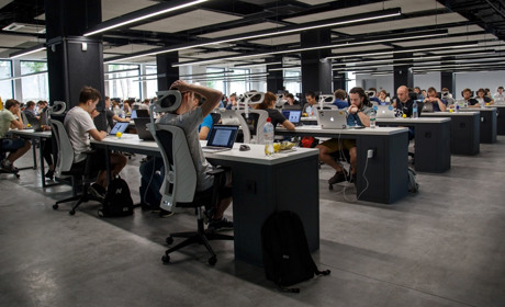 Мебельный шопинг «уходит» в онлайн: покупаем офисную мебель