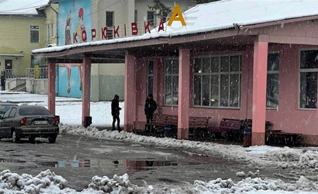 У Корюківці знову відчинили для людей будівлю колишньої автостанції. Там цілодобово тепло й світло