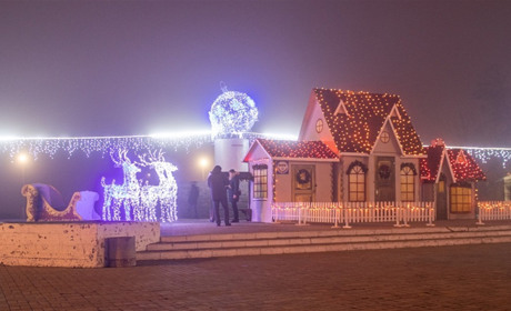 Гірлянди на мільйон: хто він, підприємець який переміг у тендері на придбання новорічної ілюмінації