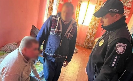 На Славутчині поліцейські серед ночі розшукали зниклого 16-річного хлопчика з інвалідністю