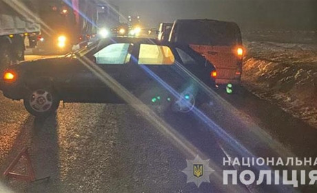 На Кременеччині чоловік потрапив під колеса одразу трьох автомобілів