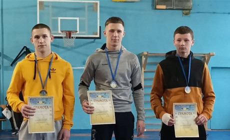 Вихованці КДЮСШ міста Вараш стали призерами обласного чемпіонату з греко-римської боротьби