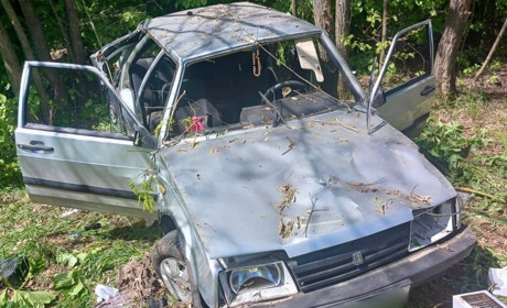 На трасі «Кіпті-Глухів-Бачівськ» у кювет злетіло авто. Серед постражалих однорічна дитина