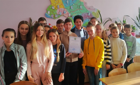 Учням-науковцям у Сарнах вручили по п’ять тисяч гривень