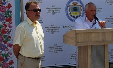Херсонська міська рада передає службові авто в користування лікарням