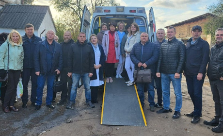 Ворожбянська амбулаторія отримала автомобіль швидкої допомоги