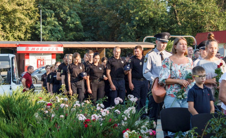 В Херсоні вшанували пам'ять загиблих в Іловайську — ми зібрали багато фото та іншої інформації