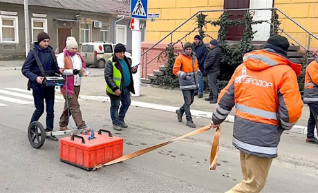 Смотреть сквозь землю: в Измаиле георадаром определяли подземные пустоты (видео)