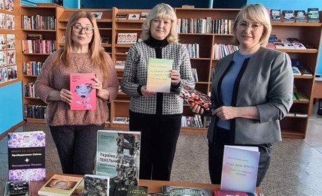 Книжковий десант у Шосткинській громаді: бібліотечні фонди збагатилися сучасною літературою