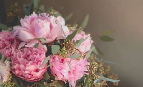 Послуга доставки букетів в Сватовому – все, що потрібно знати замовникам