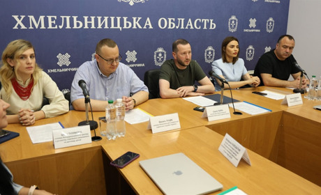 Кожній дитині потрібна родина. На Хмельниччину завітала керівниця секції захисту прав дітей ЮНІСЕФ