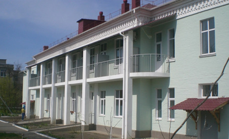 До Нової Каховки завозять хворих на ковід з Берислава