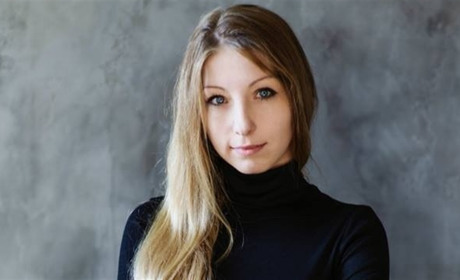 До Сватового приїде лауреат національної премії «Коронація Слова 2014» Вікторія Амеліна