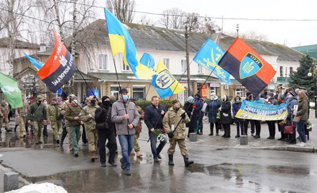 День добровольця у Фастові: пройшли мирною ходою та провели змагання