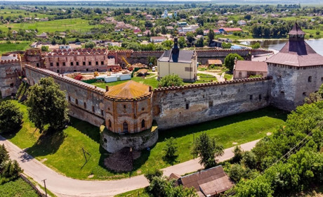 Два населені пункти громад Хмельниччини увійшли до топ-5 туристичних сіл України