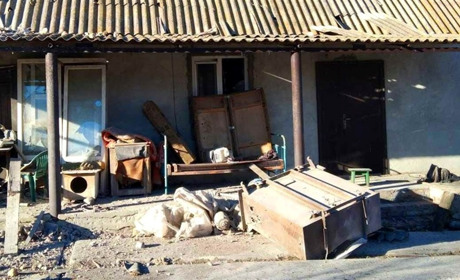 На Херсонщині російські терористи обстріляли житлові квартали та атакували дронами поліцейських
