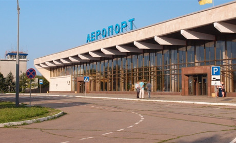 Херсонська обладміністрація перевірить аеропорт на дотримання закону про мову