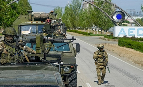Окупанти вночі знову обстріляли Запорізьку АЕС: які наслідки аварії