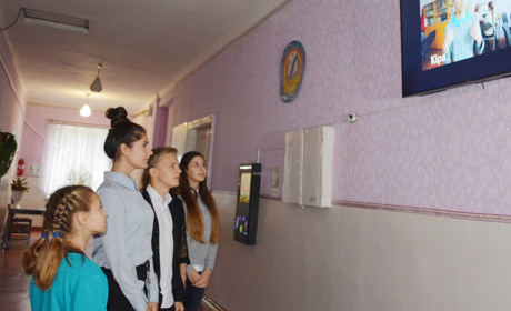 Нові телевізори – для шкіл і дитсадків міста