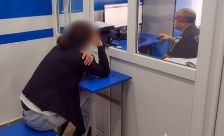 Пів кілограма наркотиків перевозили через кордон до Молдови чоловік і жінка. Частину – у своєму тілі