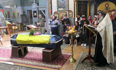 «Прийшов у військкомат у перший день вторгнення». Як Глухів прощався з Олександром Рознятовським