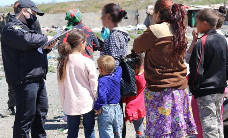 На херсонському сміттєзвалищі поліція виявила заробітчан із дітьми