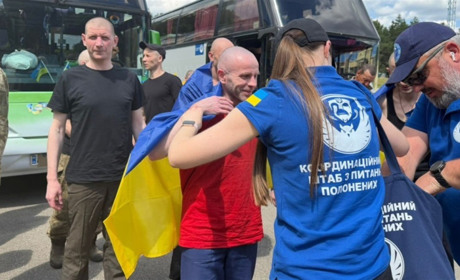 Україна повернула з російського полону 185 військових і одного цивільного