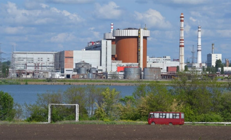 Рух мостом через Ташлик відновили. Розповідаємо, за яким маршрутом їздитимуть атомники