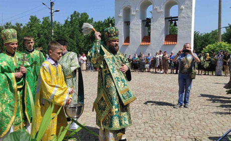 Свято Трійці у Старокостянтинові: 30-річчя храму та приїзд владики