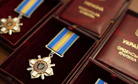 Президент нагородив п'ятьох херсонців орденами до Дня Української Державності