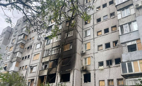 На Херсонщині через ворожі обстріли пошкоджені будинки та автівка, є постраждалі