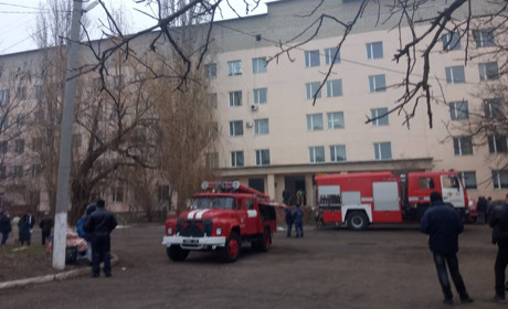 Біляївська лікарня не горить: це спільне навчання пожежників, поліції та медиків 