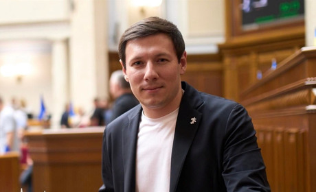 Біля Броників в ДТП потрапив нардеп від "Слуги народу" Олексій Красов — Українська правда