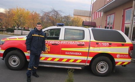 Калинівські рятувальники отримали аварійно-рятувального автомобіля