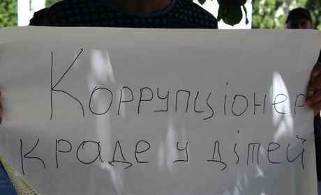 Міський голова Тростянця Юрій Бова уникає суду за корупцію?