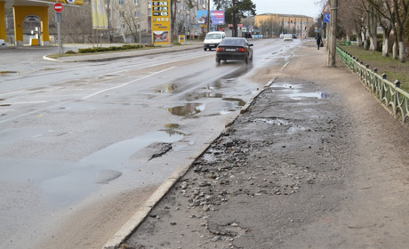 У Сарнах ремонтуватимуть дороги від Гагаріна до Дослідної станції