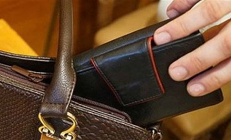 Біляївський райсуд засудив чоловіка за пограбування в кафе і в храмі