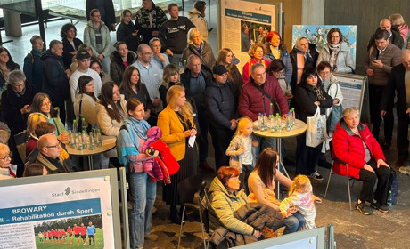 Звягель – першим стендом: у німецькому Зіндельфінгені показують виставку про життя під час війни