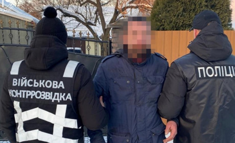 За серію злочинів в умовах воєнного стану до 7 років за ґратами засуджено жителя Шепетівщини