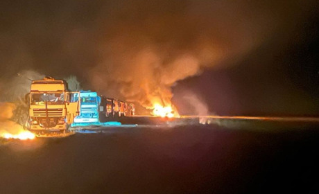 Один загиблий та четверо поранених унаслідок ракетного удару по колоні зерновозів на Сумщині