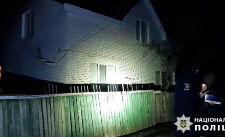 На Київщині уламками БпЛА пошкоджені два будинки, авто та лінія електропередач