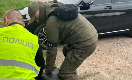 Фальшиві довідки за тисячі доларів: у Шостці діяла мережа з переправлення ухилянтів