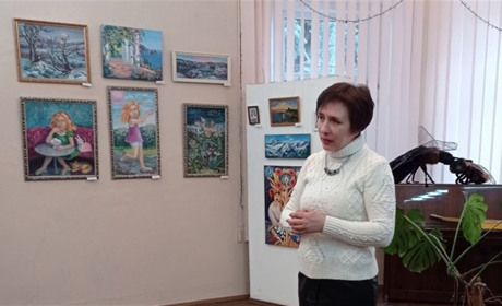 «І весна, і пісня, і любов»: у первомайців є можливість відвідати весняний вернісаж