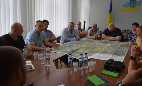 Вантажівки порушують ваговий режим: у місті шукають шляхи вирішення проблеми
