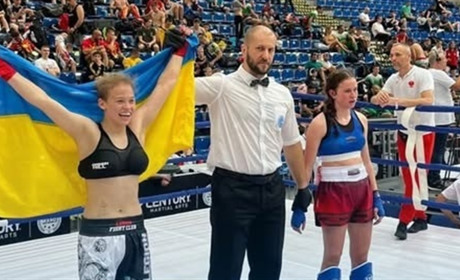 Нетішинка Мирослава Єфремова стала володаркою Кубка світу з кікбоксингу